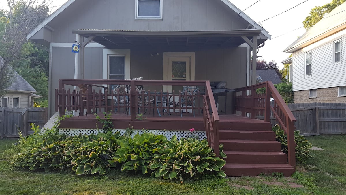 Omaha Airbnb Back Entrance