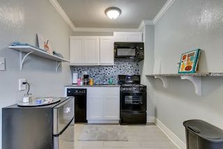 OK City Airbnb kitchen